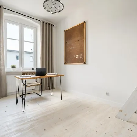 Apartment Dworcowa 100 Sm For 8 Guests Near The Railway Station Breslau