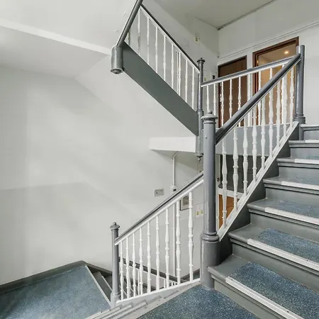 Dworcowa 100 Sm For 8 Guests Near The Railway Station